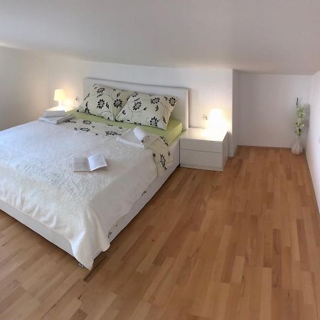 Apartmani Zuzic 크르크 외부 사진